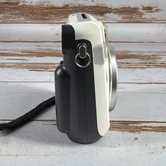 Fujifilm Instax Mini 70 Instant Film Camera Moon White Used - Picture 6 of 7